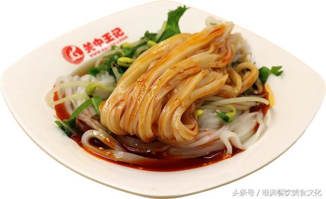 每碗米皮成本是多少？西安唯典小吃培訓(xùn)幫您算算！