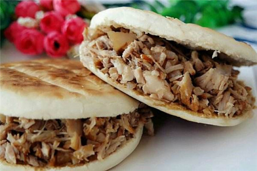 想學習正宗肉夾饃技術(shù)配方該去哪里學習？