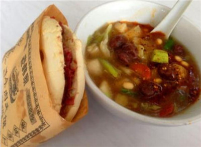 臘牛肉夾饃.jpg