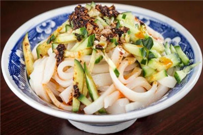 大米、面粉、淀粉為原料，做出來的涼皮各是什么？